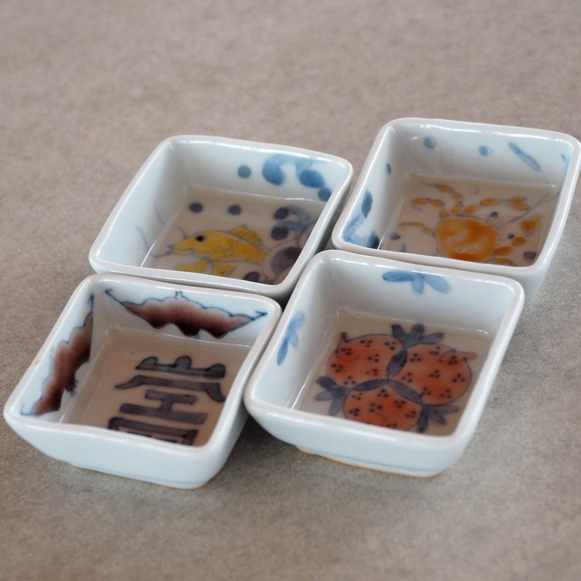 清水なお子/色絵絵違い角豆鉢