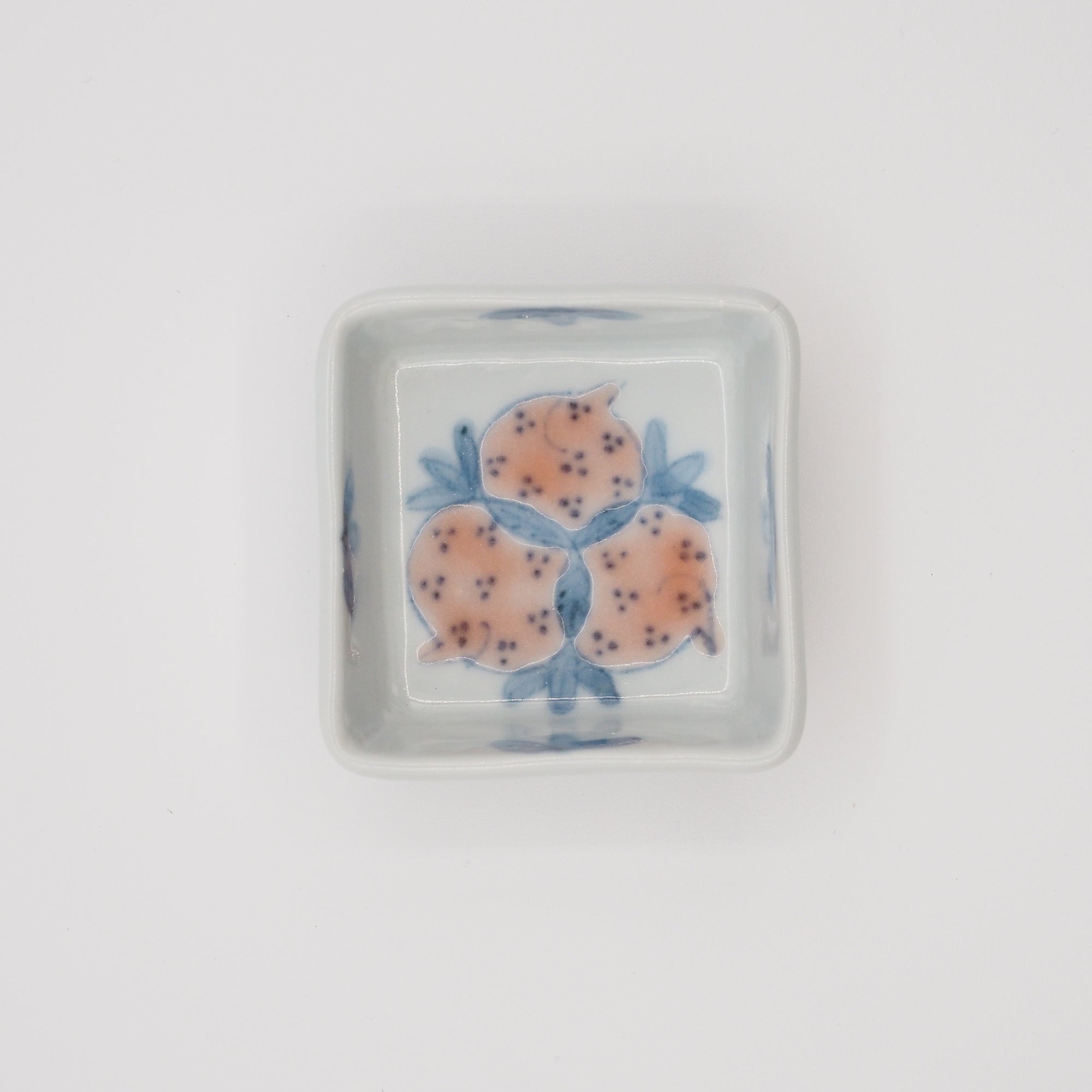 清水なお子/色絵絵違い角豆鉢