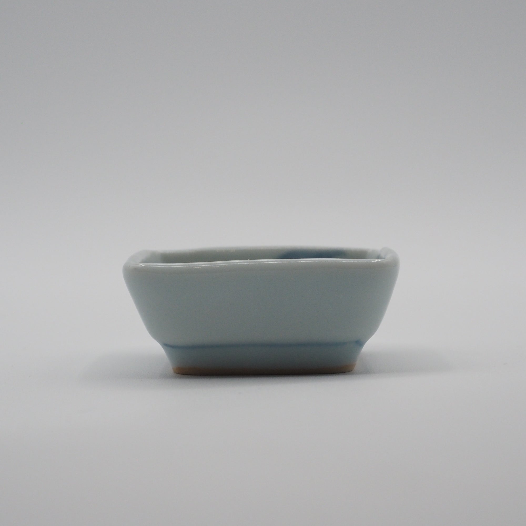 清水なお子/色絵絵違い角豆鉢