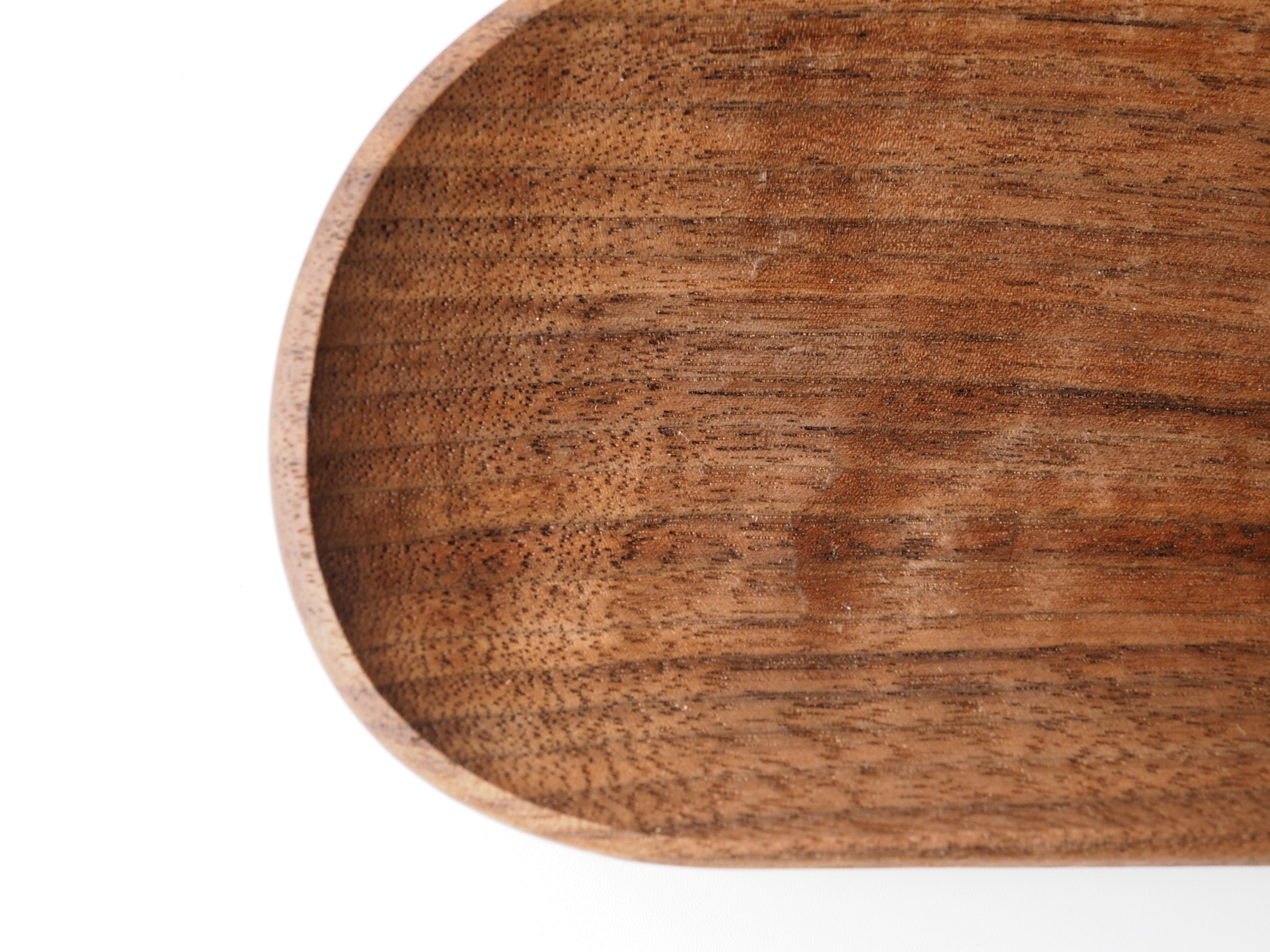 片田学（トロワ）／豆形の皿（ウォルナット） – phaseii